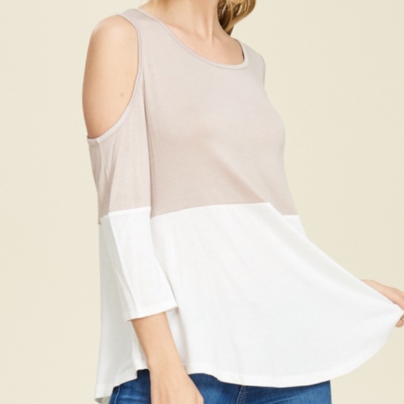 Cold shoulder color block top - Picture 2 of 4